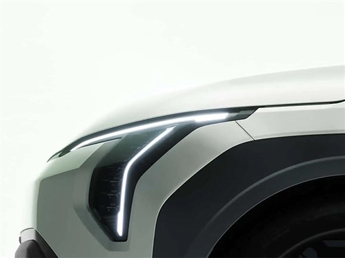 Kia анонсировала премьеру электрического кроссовера EV3