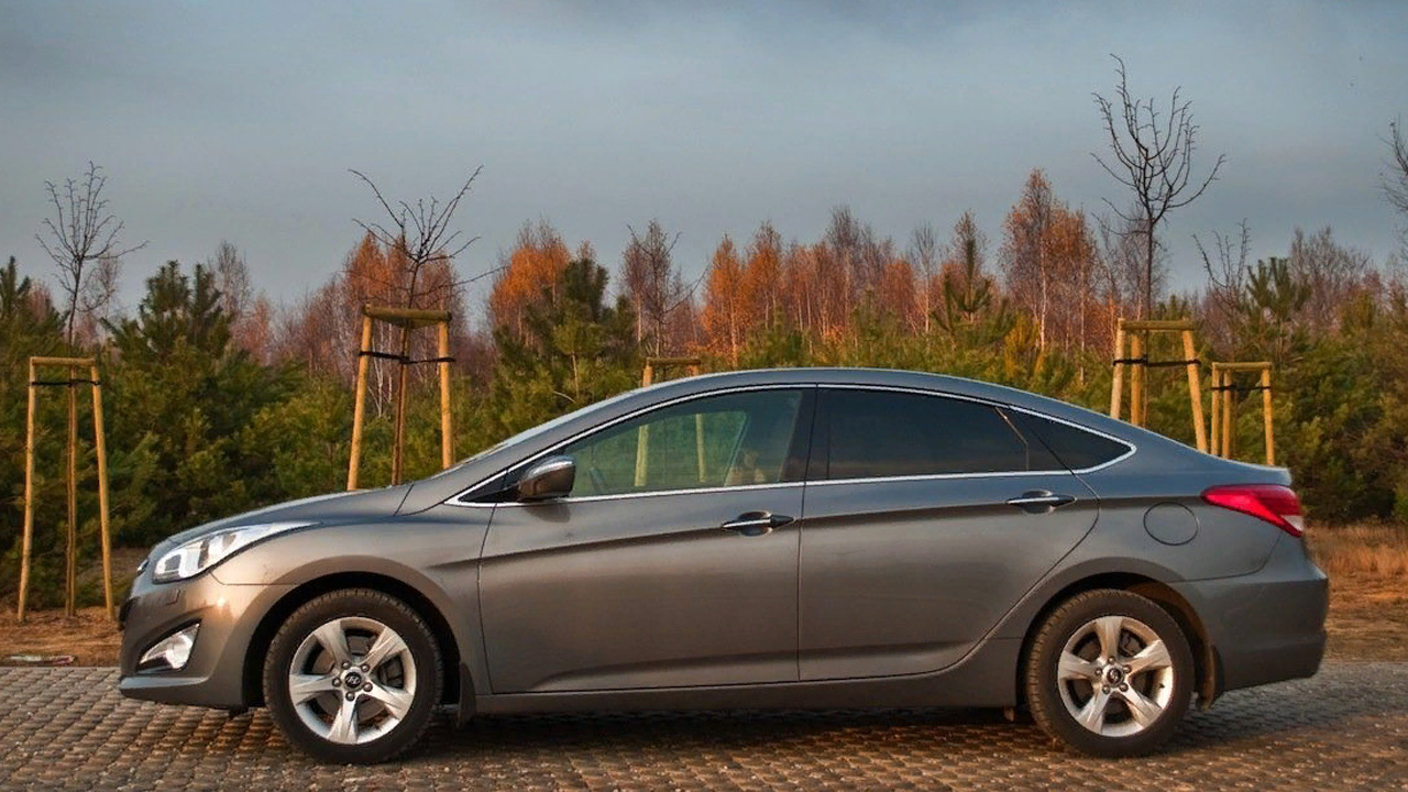 Подкаст Hyundai i40 Sedan разгоняется недовольно, но управляется приятно