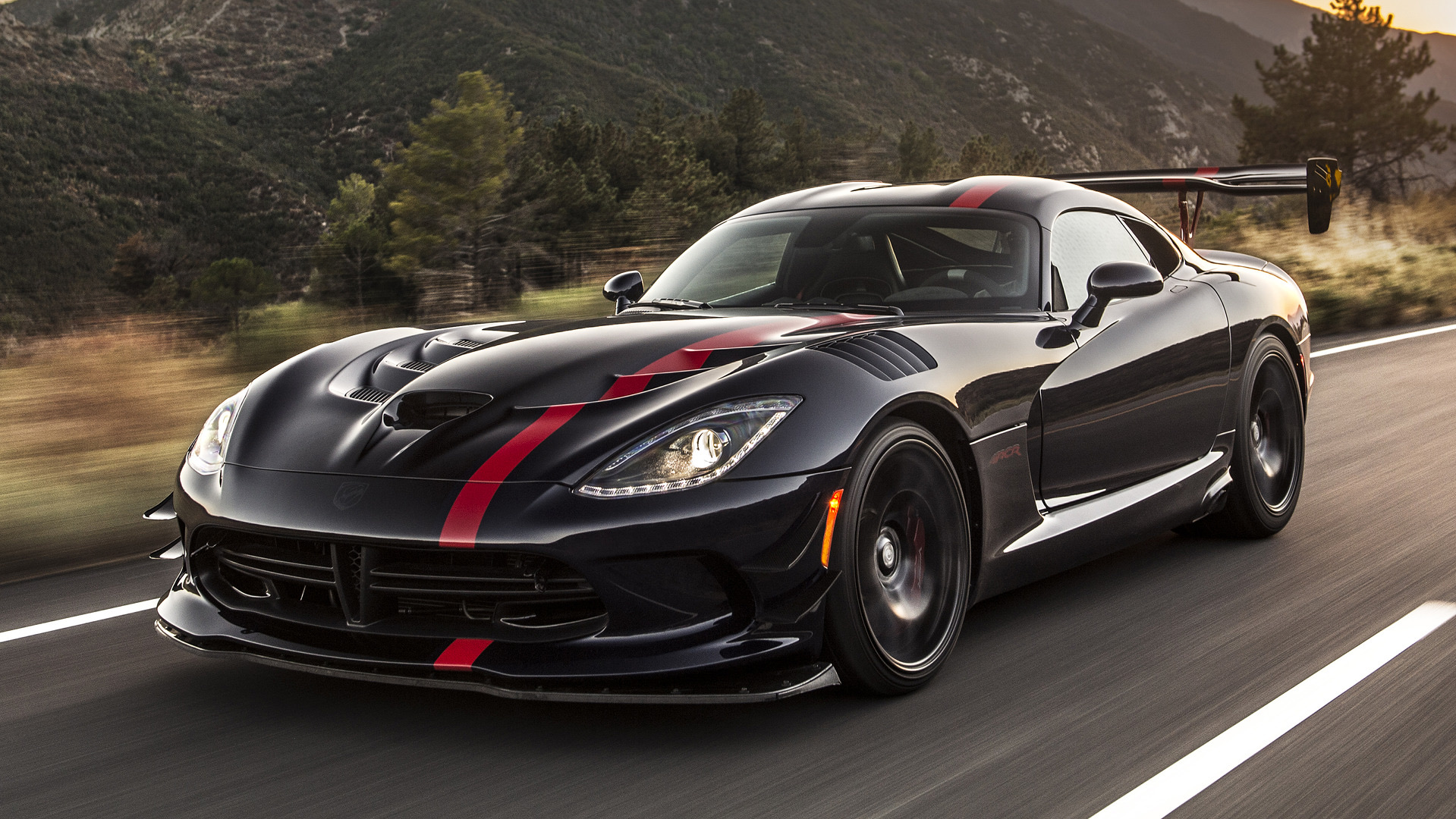 Анонс тест-драйва Dodge окончательно прощается с Viper. Легендарный спорткар не получит преемника