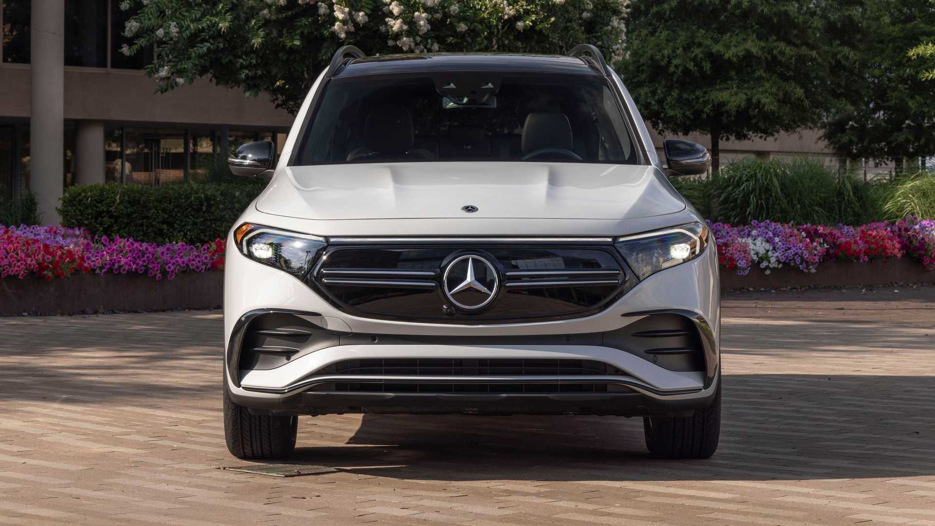 Анонс тест-драйва Mercedes-Benz прощается с электрическим кроссовером EQB