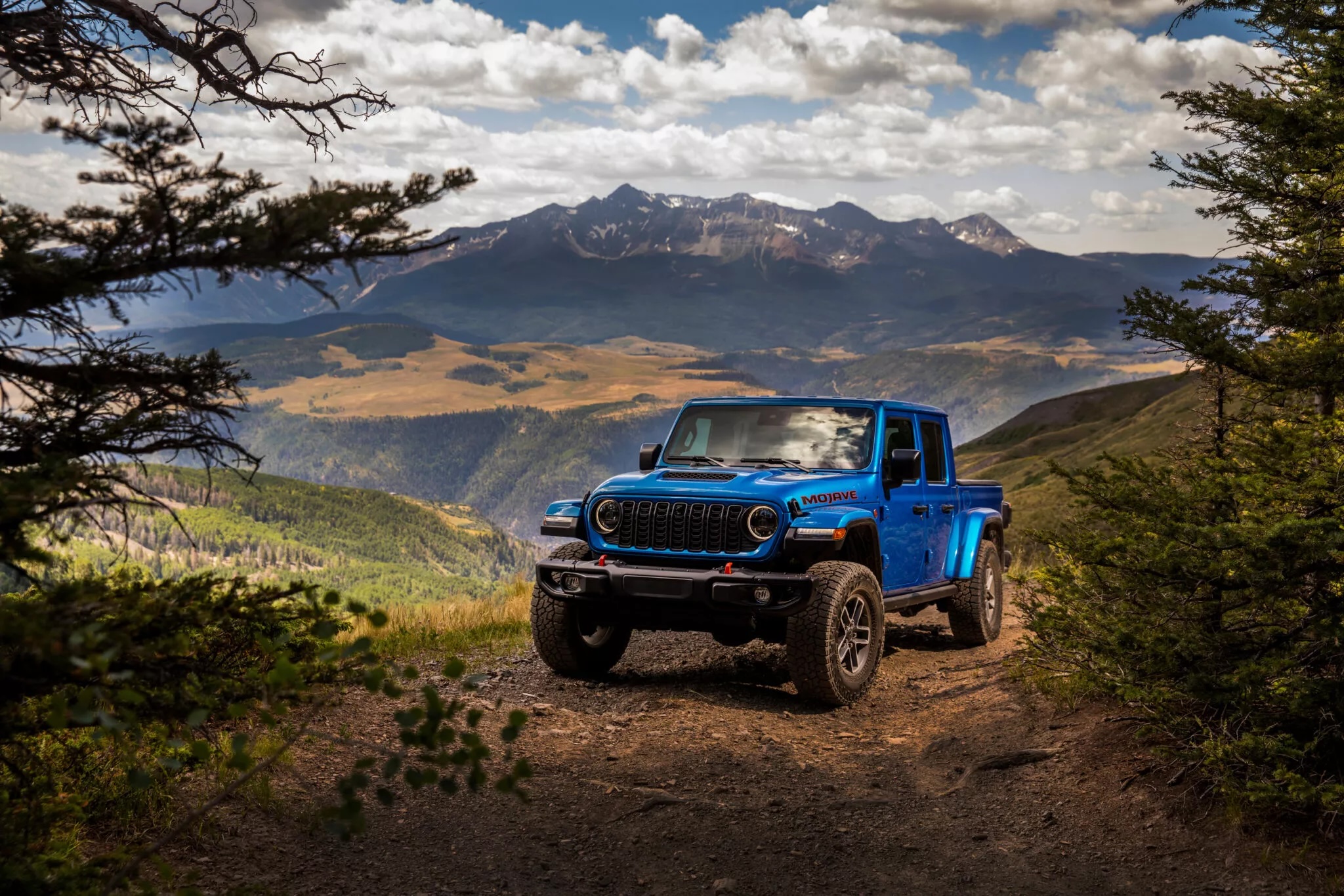 Анонс тест-драйва Jeep отказался от гибридного Gladiator 4xe
