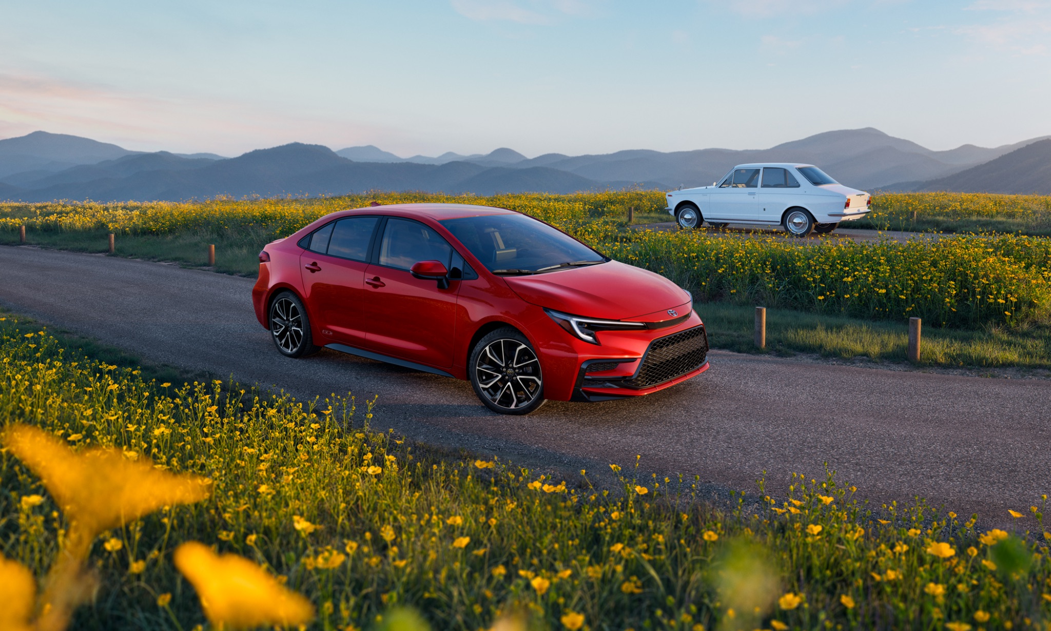 Анонс тест-драйва Toyota представила юбилейную версию Corolla