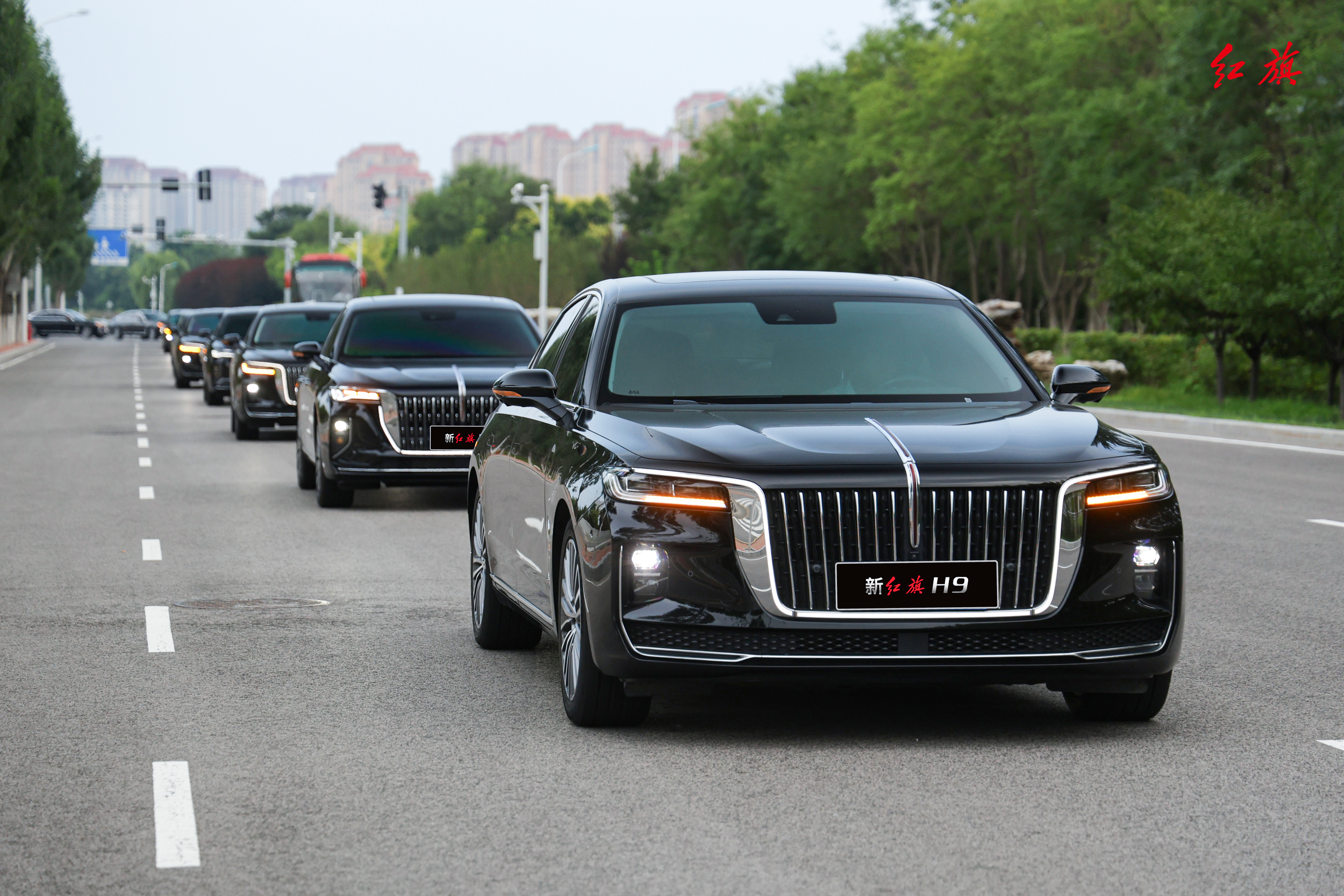 Анонс тест-драйва На параде в Пекине дебютировал электробус Hongqi Guoyue REEV