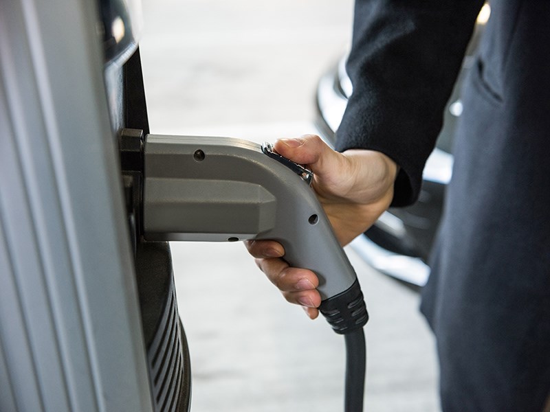 Анонс тест-драйва Немцы опровергли мифы об опасном излучении в электромобилях