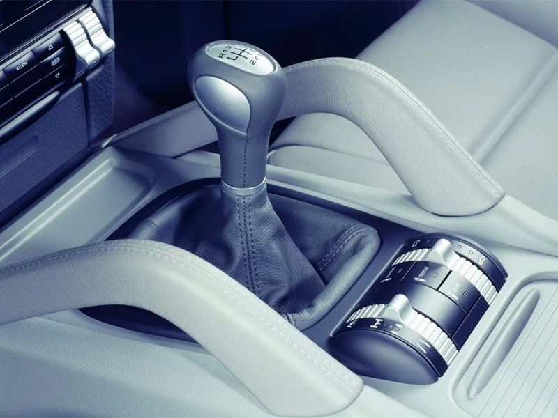 Анонс тест-драйва BMW ищет способ сохранить “механику” в условиях ужесточения экологических норм