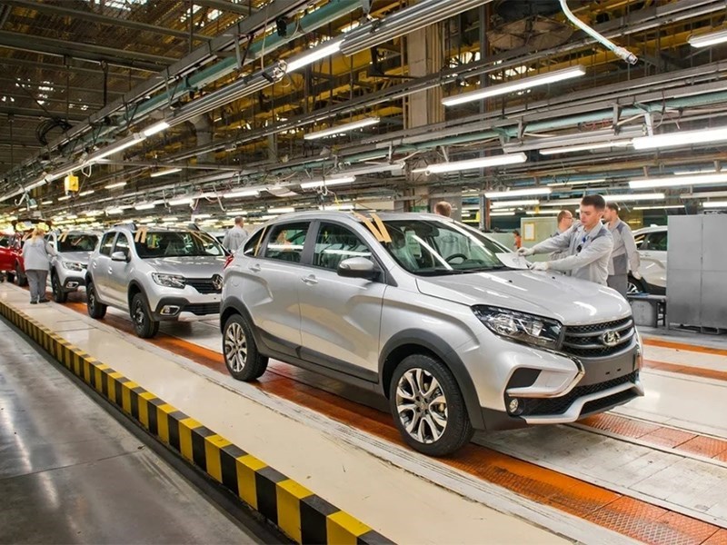 Анонс тест-драйва Производство автомобилей в России сократилось почти на половину