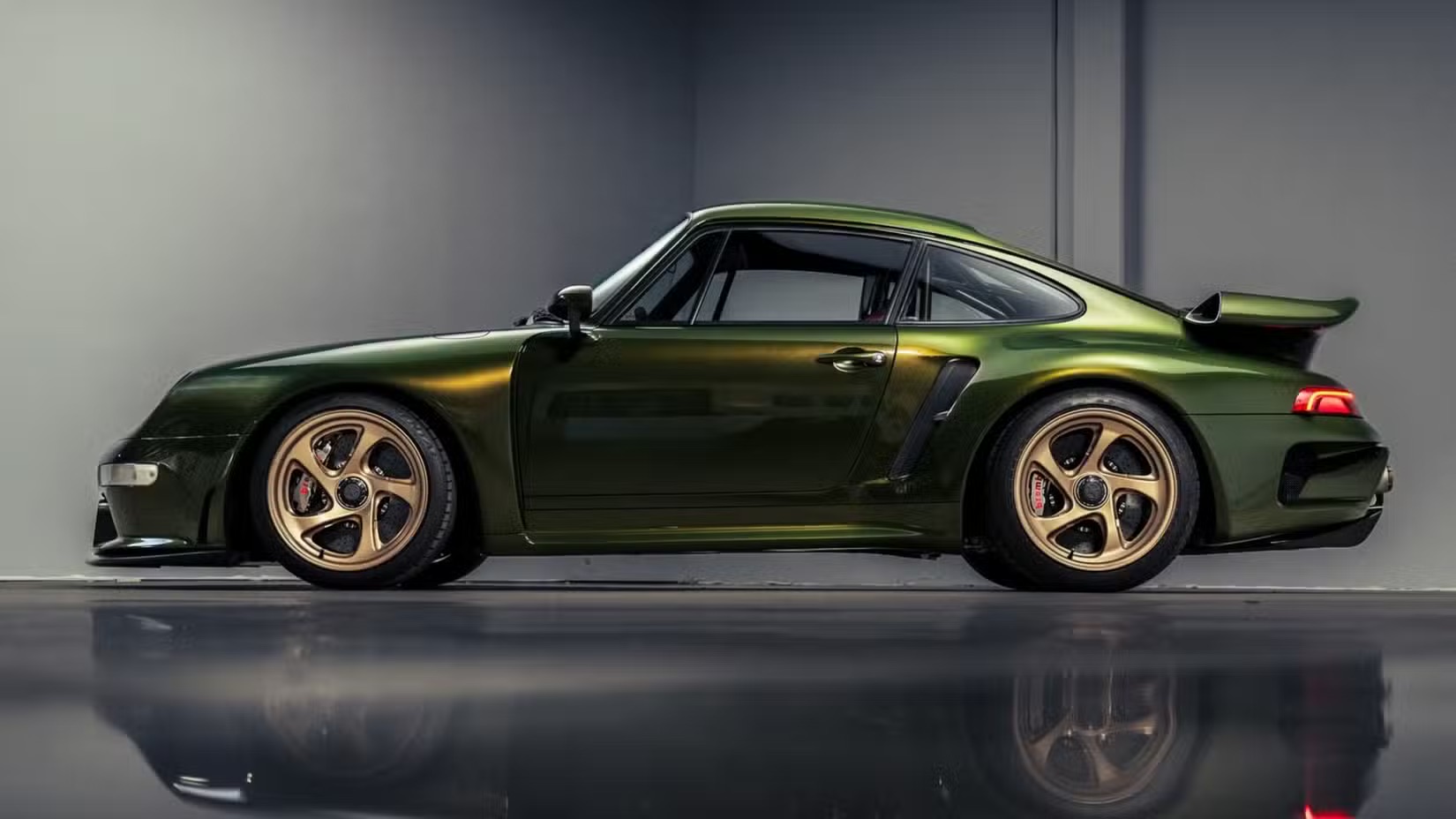 Анонс тест-драйва Американское ателье превратило классический 911 Turbo в «ювелирный» спорткар