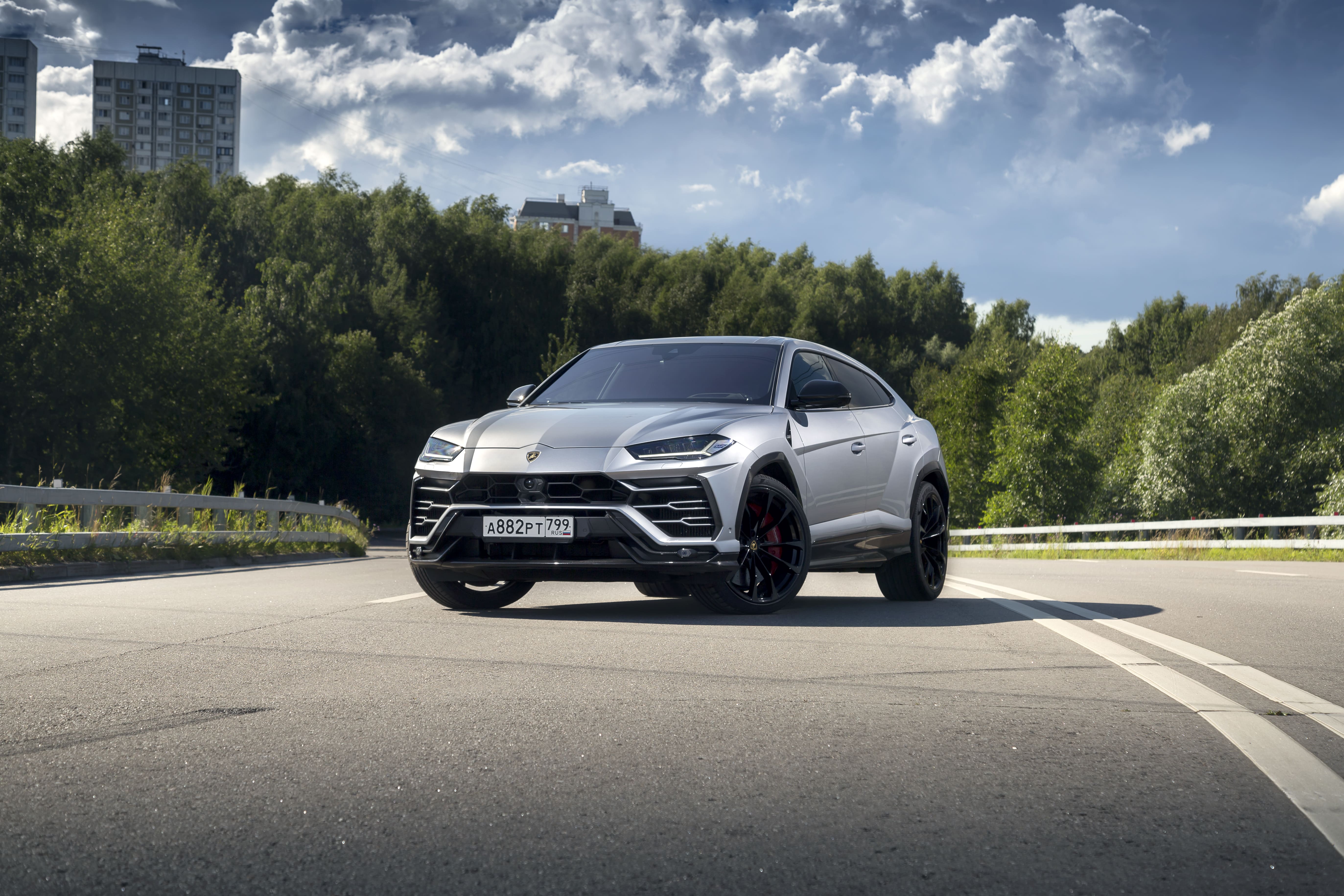 Подкаст LAMBORGHINI URUS ДЕМОНСТРИРУЕТ, ЧТО ИНОГДА ВСЕ ДОЗВОЛЕНО БЫКУ