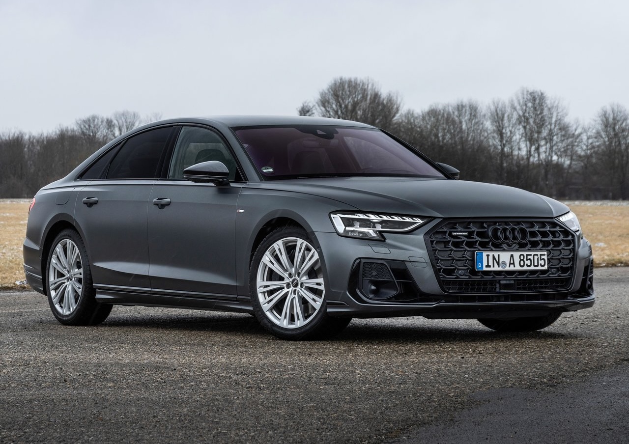 Анонс тест-драйва Новые поколения Audi A8 и Porsche Panamera сохранят ДВС