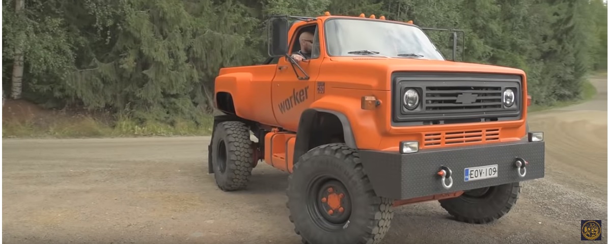 Анонс видео-теста Рыжий мутант Chevy C-50. Пикап Шевроле на огромных колесах