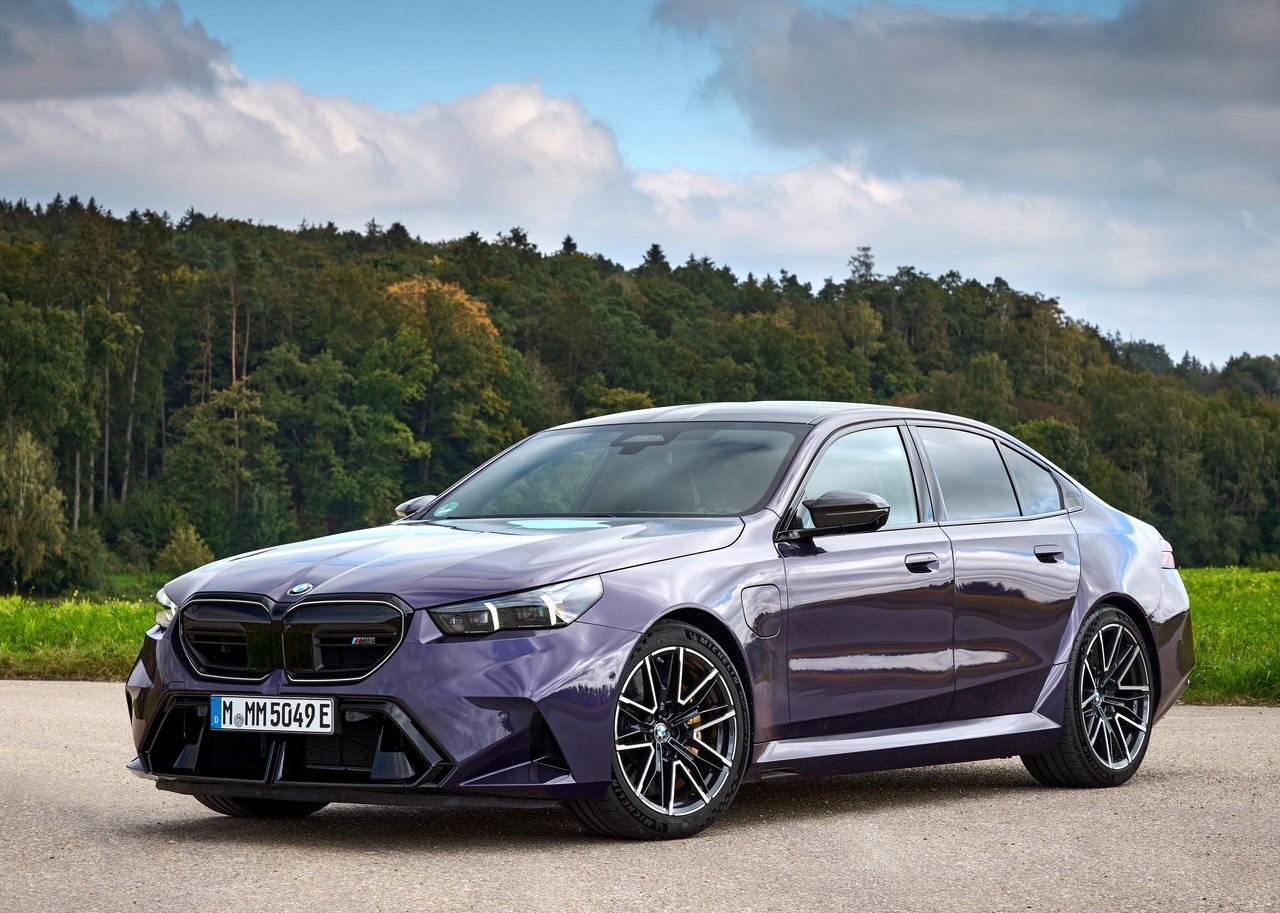 Анонс тест-драйва BMW повысит запас хода своим электрокарам, но дефорсирует двигатели для гибридов линейки M