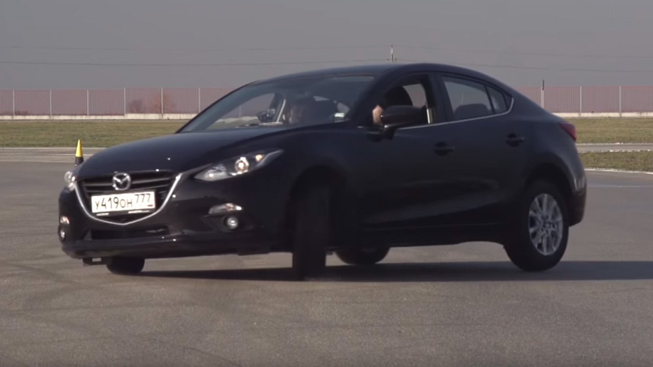 Анонс видео-теста Тест-драйв Mazda 3 на сербском полигоне