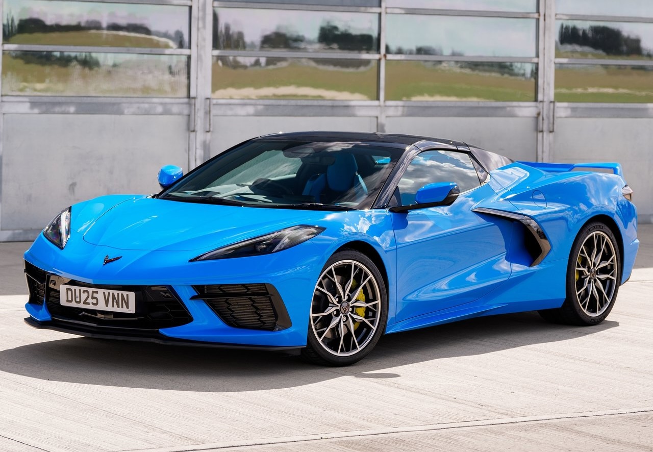 Анонс тест-драйва Chevrolet не собирается возвращать механику на Corvette C8