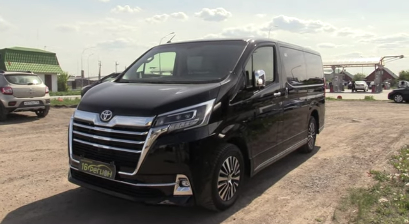Анонс видео-теста 2022 Toyota Granvia. Start Up, Engine, and In Depth Tour.
