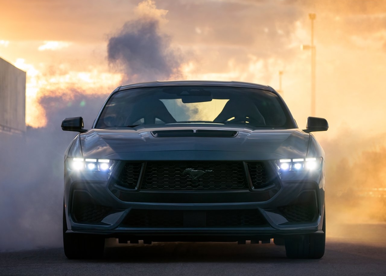 Анонс тест-драйва Ford может выпустить четырехдверный Mustang под названием Mach 4