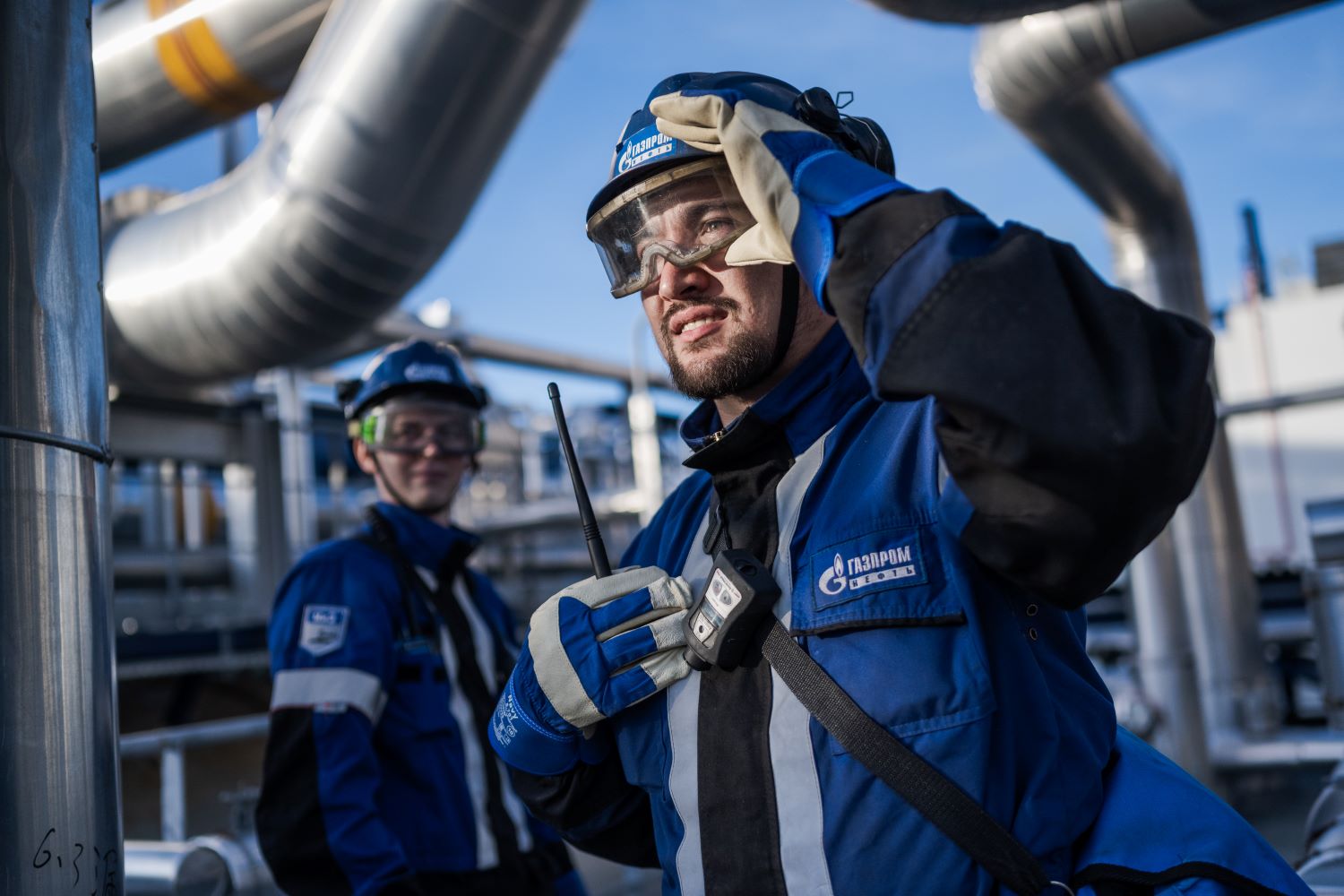 Анонс тест-драйва «Газпром нефть» перейдет на полный цикл производства российских синтетических масел