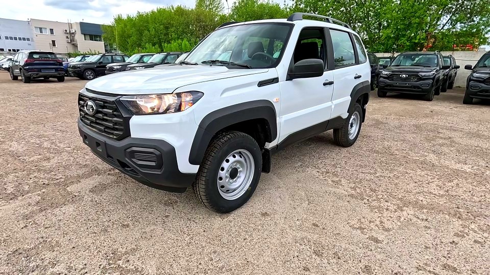 2026 LADA NIVA TRAVEL ЧТО В СТАНДАРТНОЙ КОМПЛЕКТАЦИИ. ОБЗОР.