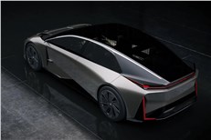 Lexus отказался от электрического седана LF-ZC, но сразу утвердил ему замену