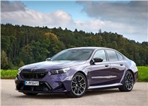 BMW повысит запас хода своим электрокарам, но дефорсирует двигатели для гибридов линейки M