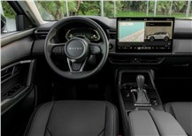 Mazda объяснила отказ от кнопок. В компании считают сенсорные экраны безопаснее