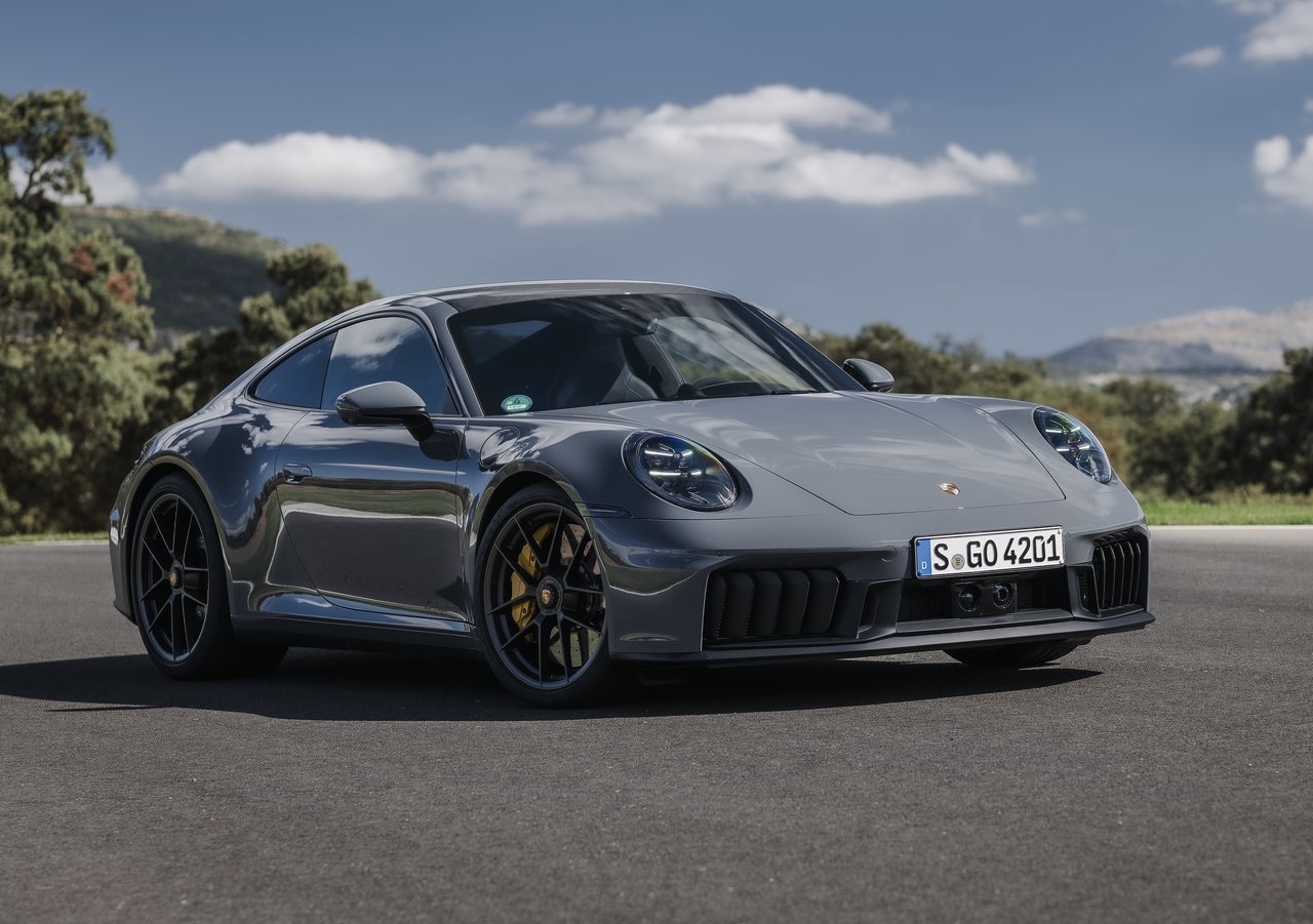 Анонс тест-драйва Porsche хочет вернуть “механику” в 911 Carrera S