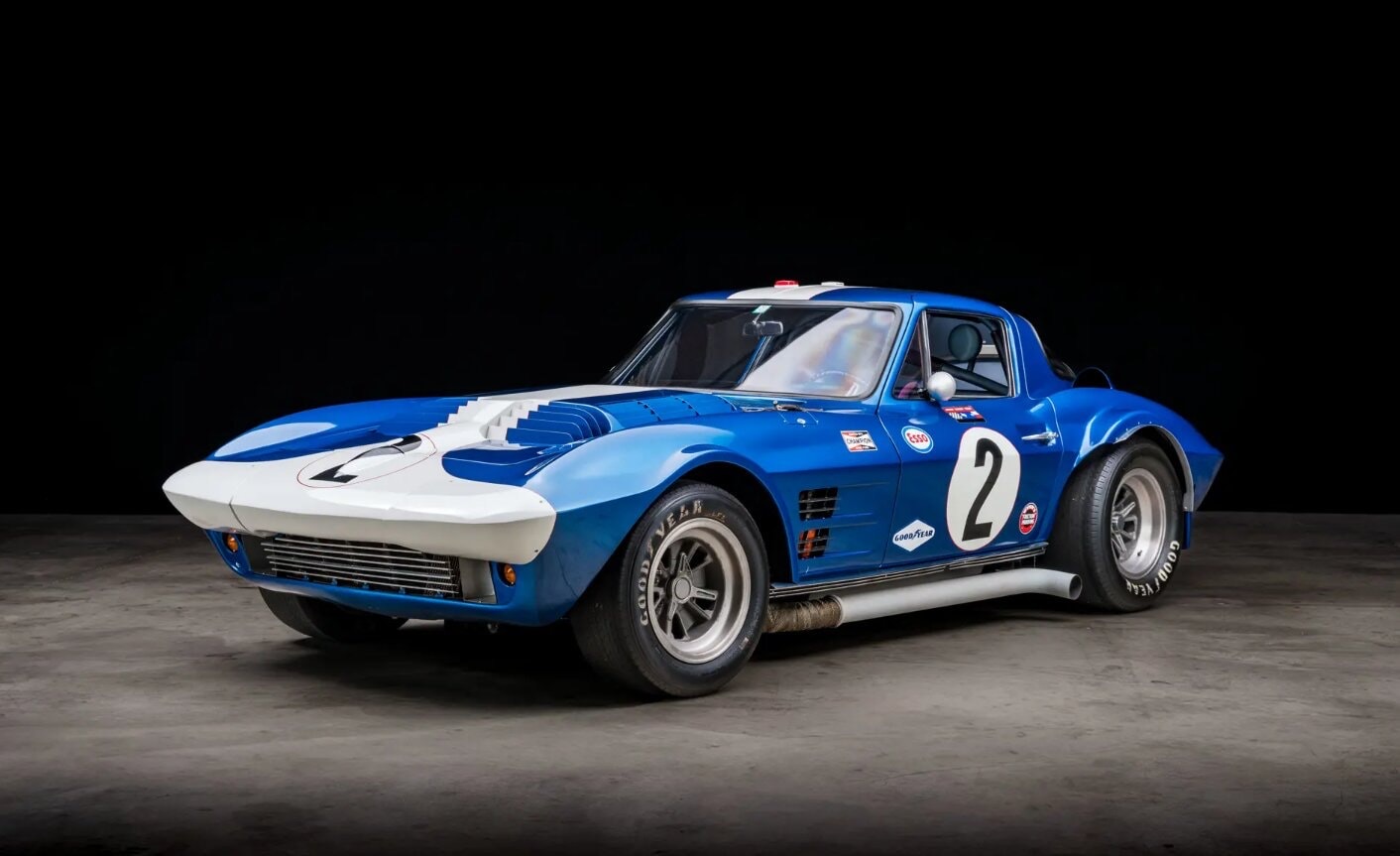 Анонс тест-драйва Chevrolet Corvette Grand Sport 1963 года продали за рекордные 18,7 млн долларов
