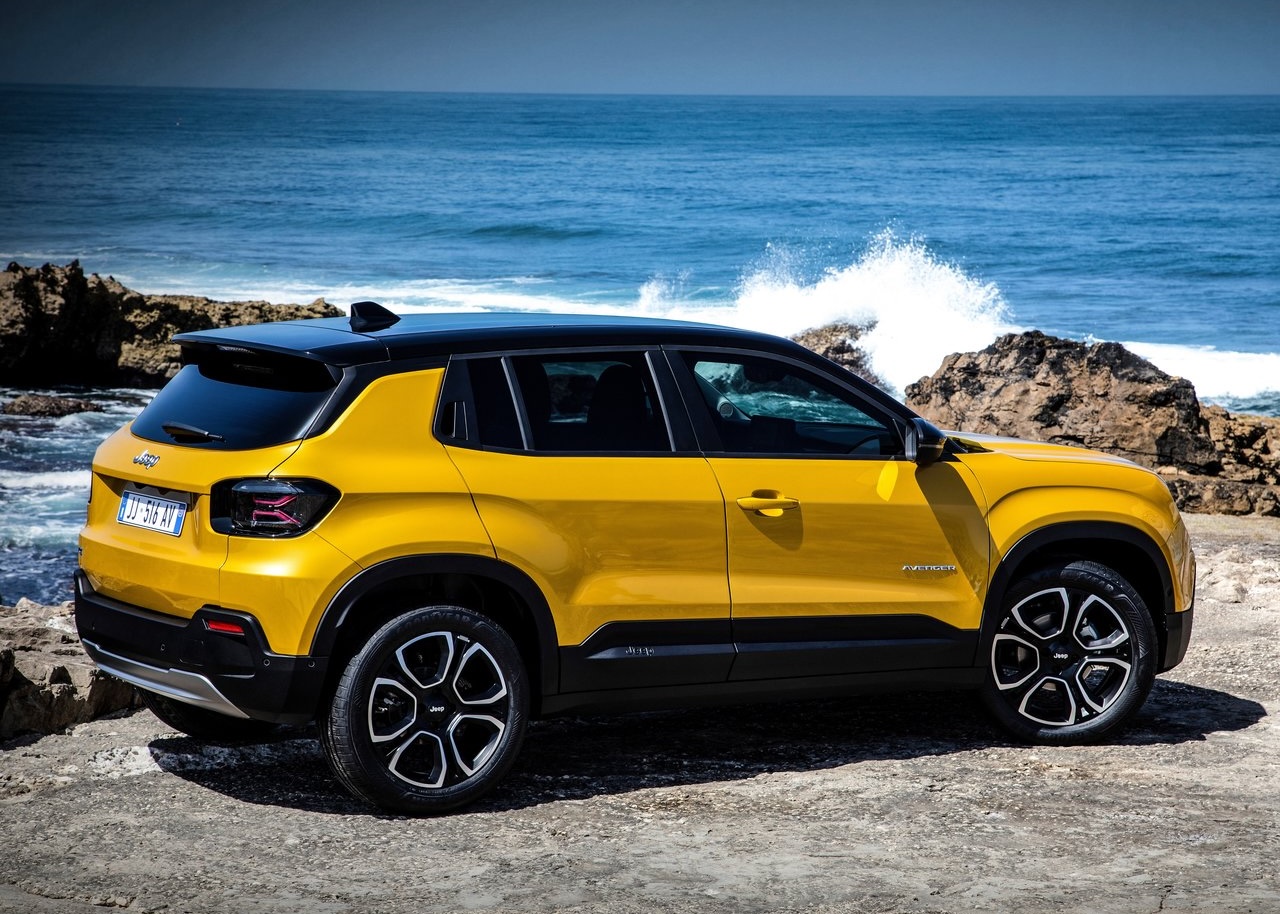 Анонс тест-драйва Jeep готовит обновление для Avenger