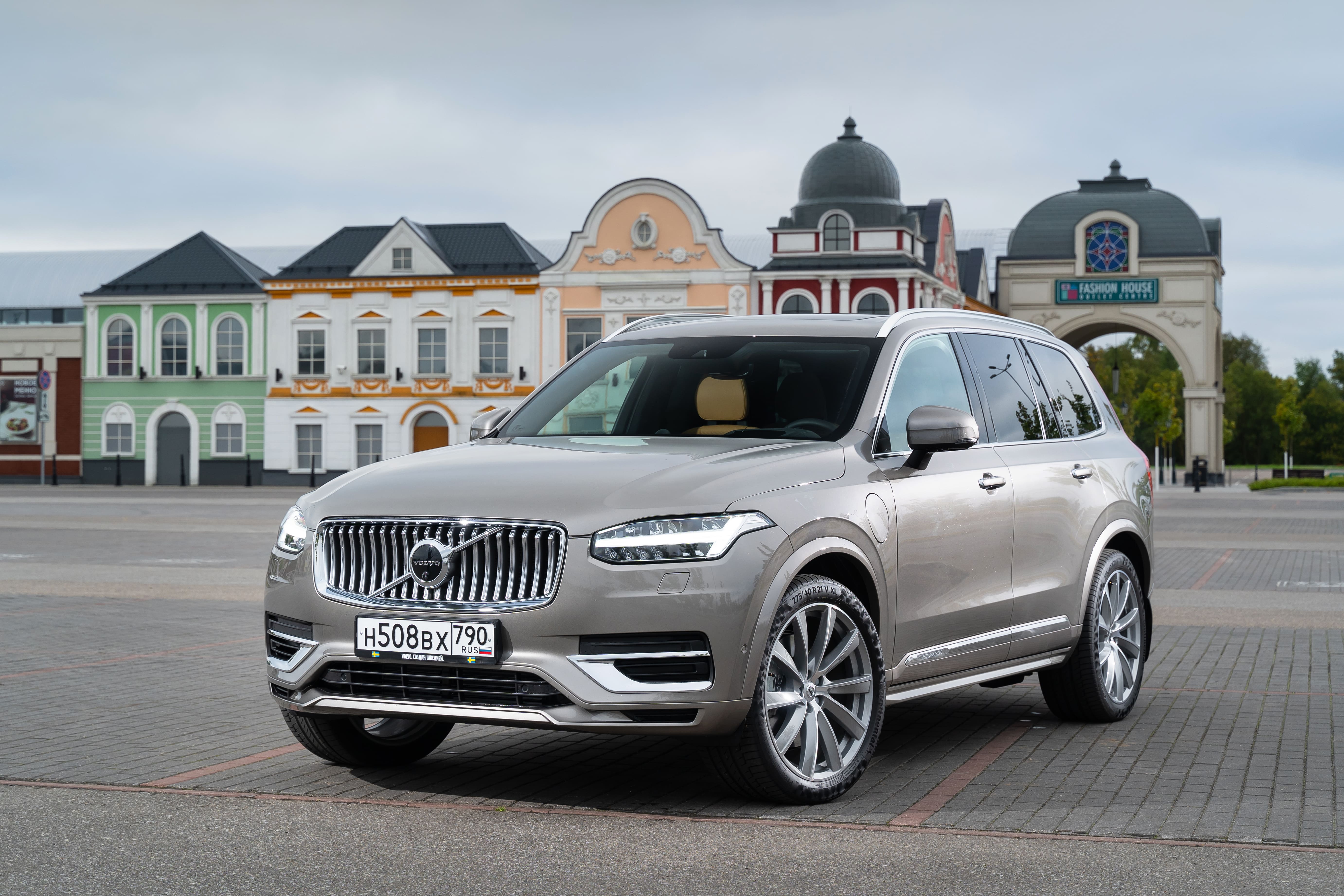 Подкаст VOLVO XC90 RECHARGE: НА СКОЛЬКО ХВАТИТ БАТАРЕЙКИ?