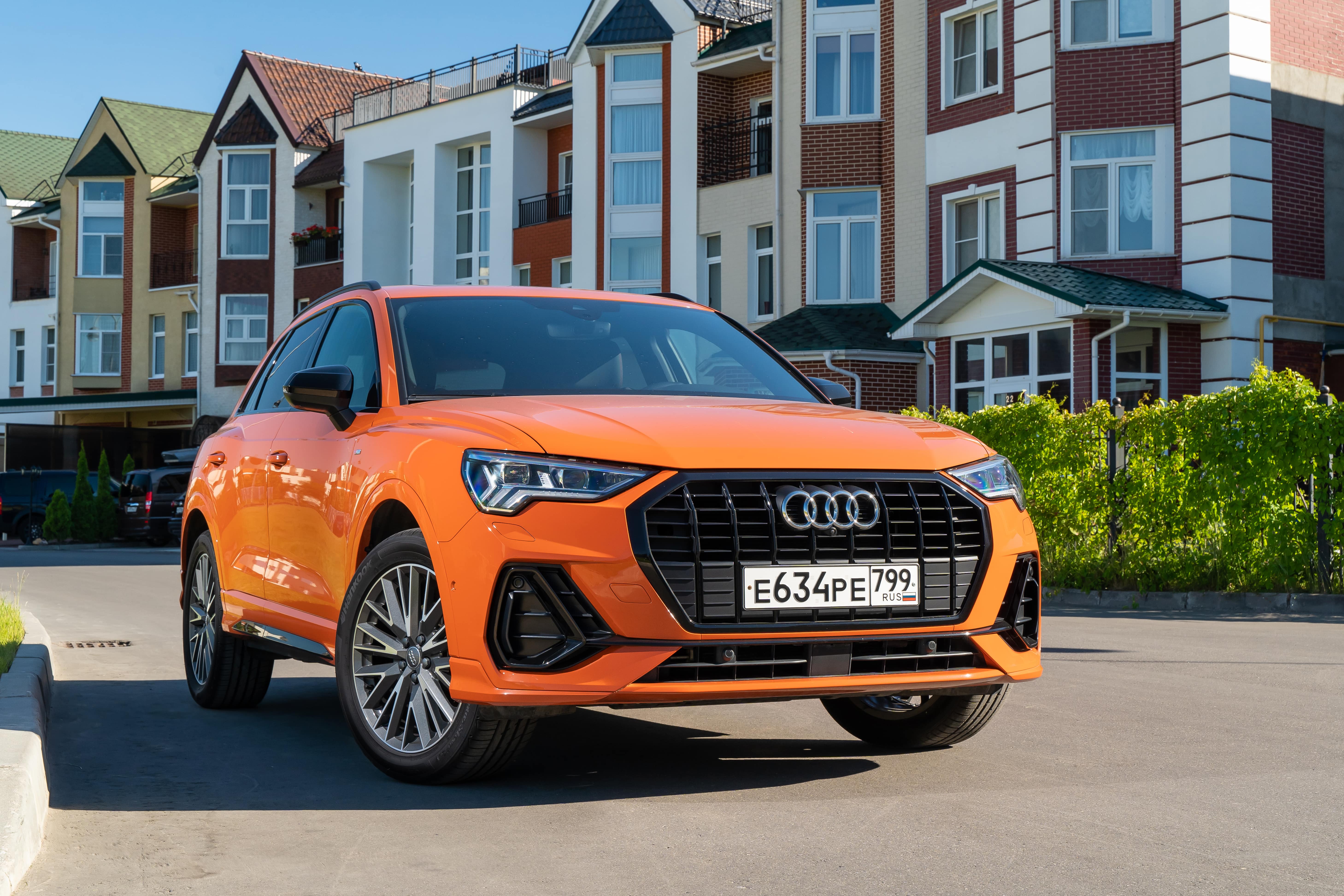 Анонс тест-драйва ПОЧЕМУ КРАСАВЦЕМ AUDI Q3 ВОСХИЩАЮТСЯ, НО НЕ ПРОПУСКАЮТ НА ДОРОГЕ