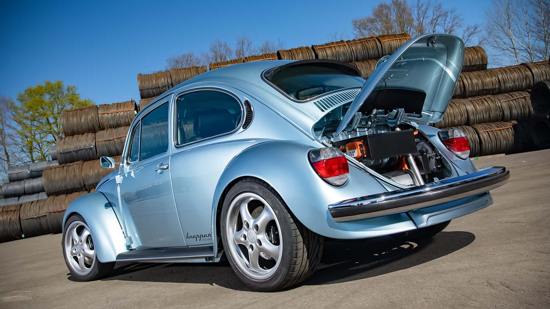 Анонс тест-драйва Классика на электричестве: Volkswagen Beetle получил 600-сильный электромотор