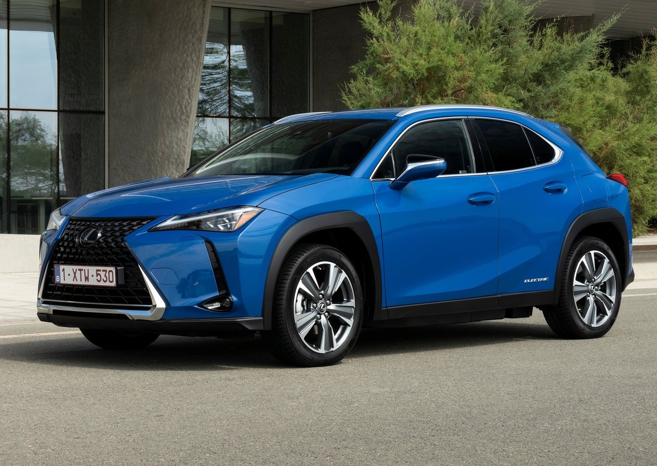 Анонс тест-драйва Lexus прощается с электрокаром UX 300e