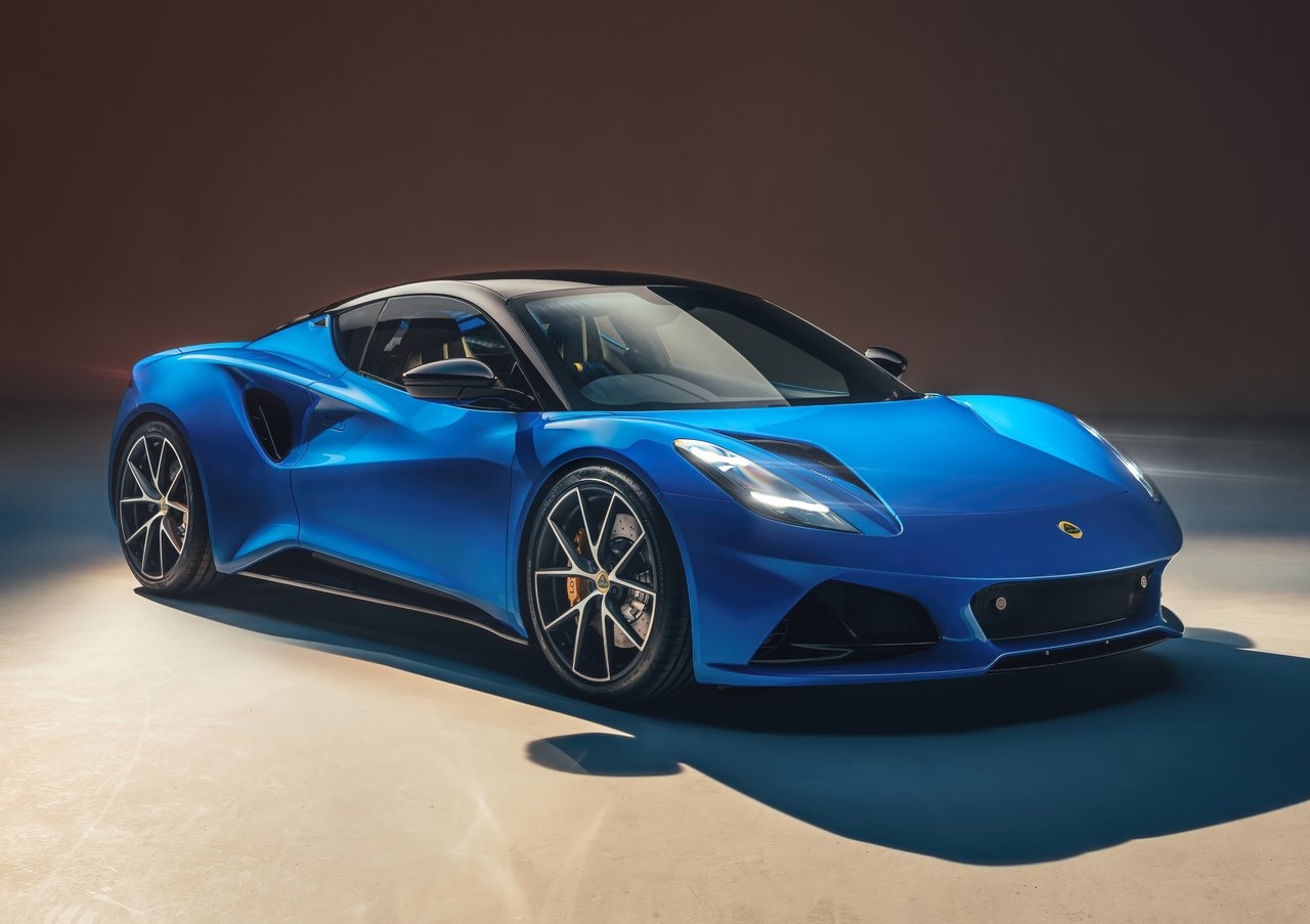 Анонс тест-драйва Lotus урезает почти половину штата сотрудников в Великобритании из-за американских пошлин и падения продаж