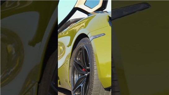 Анонс видео-теста Skoda Octavia 2.5 vs Mclaren 720s. 