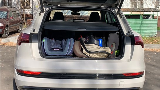 Анонс видео-теста Audi E-Tron в семье