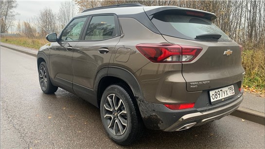 Анонс видео-теста Взял Chevrolet TrailBlazer - поле, трасса и все такое