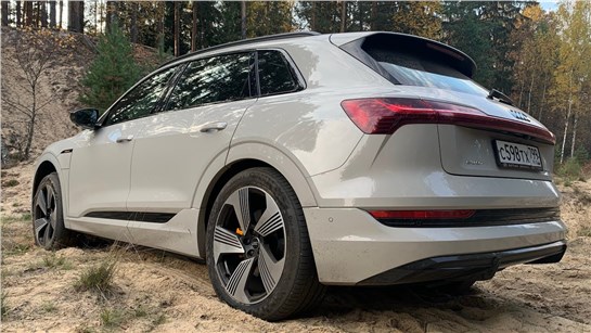 Анонс видео-теста Audi E-Tron - что может за городом, сушим батарею!
