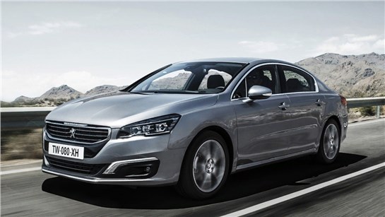 Подкаст Peugeot 508 отлично держит неровную дорогу