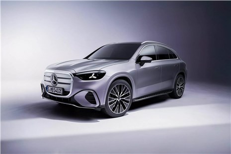 Анонс тест-драйва Mercedes-Benz делает ставку на люкс, несмотря на падение прибыли