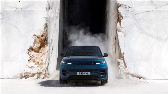 Анонс тест-драйва Электрический Range Rover Sport получил 542 силы и разгон до 100 км/ч за 4.5 секунды