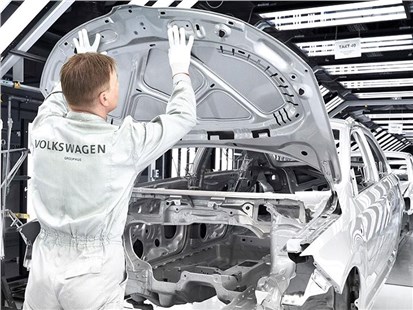 Анонс тест-драйва Volkswagen временно останавливает заводы в Германии из-за падения спроса на электромобили