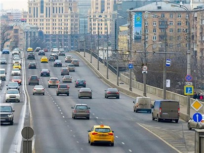 Анонс тест-драйва Москва вложит миллиарды в производство дорожных знаков