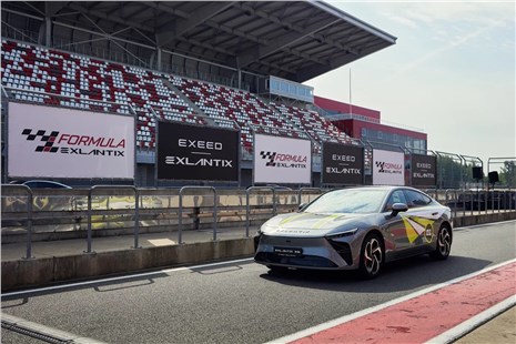 Анонс тест-драйва Премьера EXLANTIX ES в России прошла на трассе Moscow Raceway
