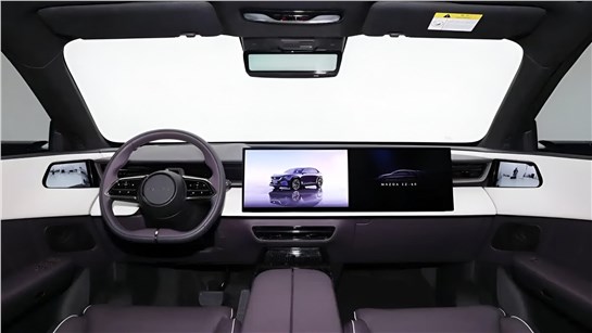 Анонс тест-драйва Mazda показала интерьер нового кроссовера EZ-60 