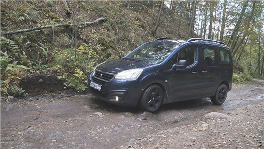 Анонс видео-теста Проверили Peugeot Partner Crossway с автоматом на ходу