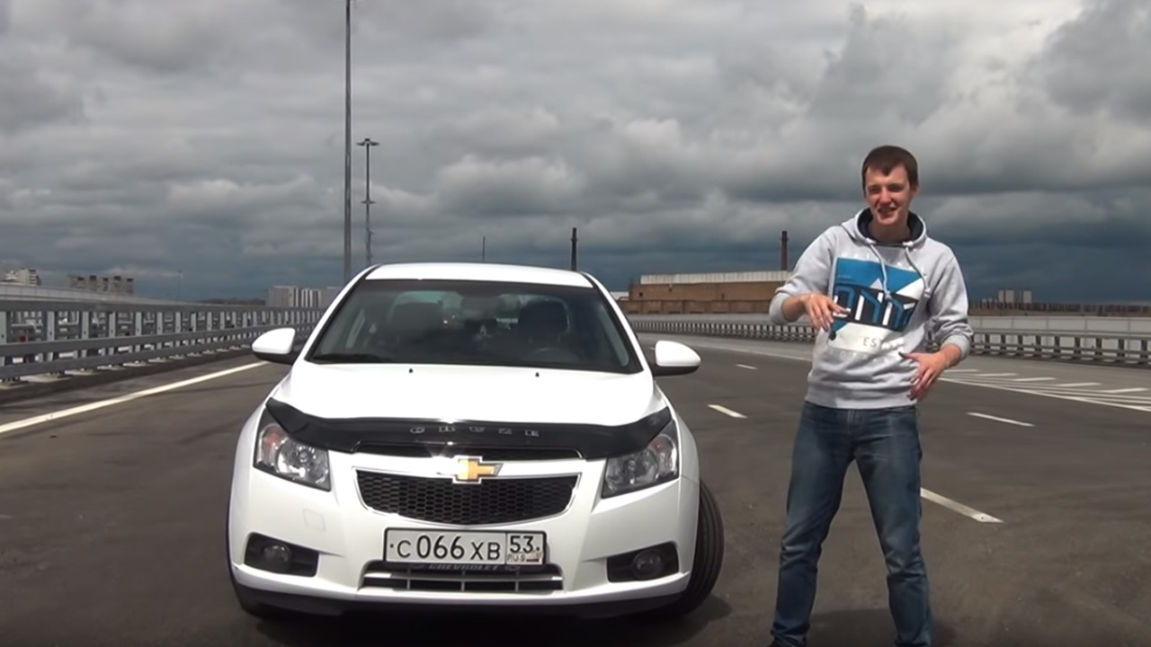 Анонс видео-теста Обзор Chevrolet Cruze. На что смотреть при покупке.