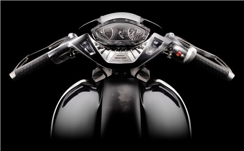 Анонс тест-драйва Brough Superior и Richard Mille представили эксклюзивный мотоцикл RMB 01