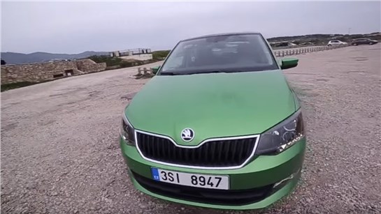 Анонс видео-теста Тест-драйв Skoda Fabia 2015. Компактность в сочетании с вместительностью