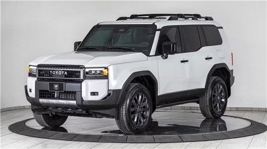 Анонс тест-драйва Toyota Land Cruiser превратили в бронированный внедорожник