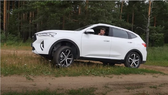 Анонс видео-теста Оффроуд на Haval F7 против Geely Atlas