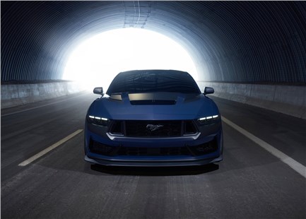 Анонс тест-драйва Ford, возможно, намекнул на появление четырехдверной версии Mustang